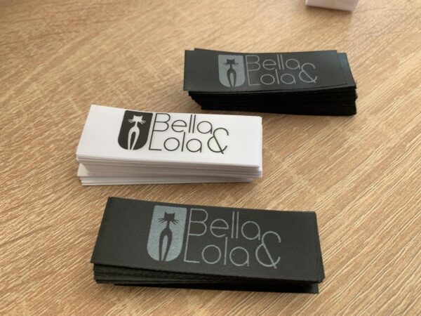 Etichete Brend imprimate pe satin